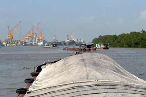 Hải Phòng: Va chạm với tàu chở dầu, tàu chở xi măng bị chìm