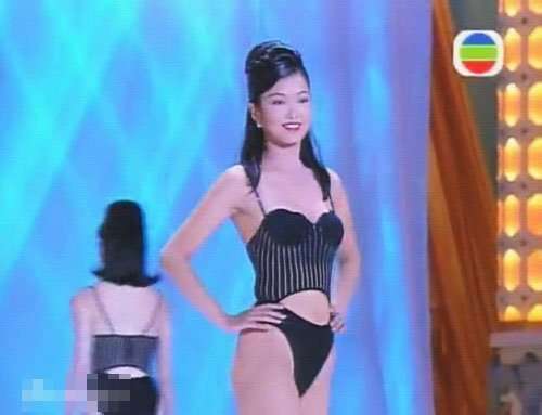 Lý San San sở hữu dáng vóc hoàn mỹ trong cuộc thi Hoa hậu Hồng Kông 1996