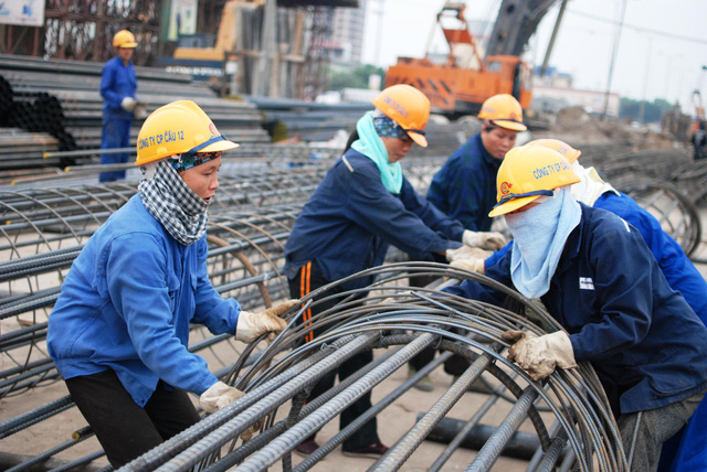 Vì sao các công ty thường làm việc 8 giờ mỗi ngày?