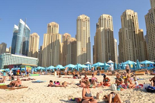 Trải nghiệm khác biệt: Đến sa mạc tắm biển!
