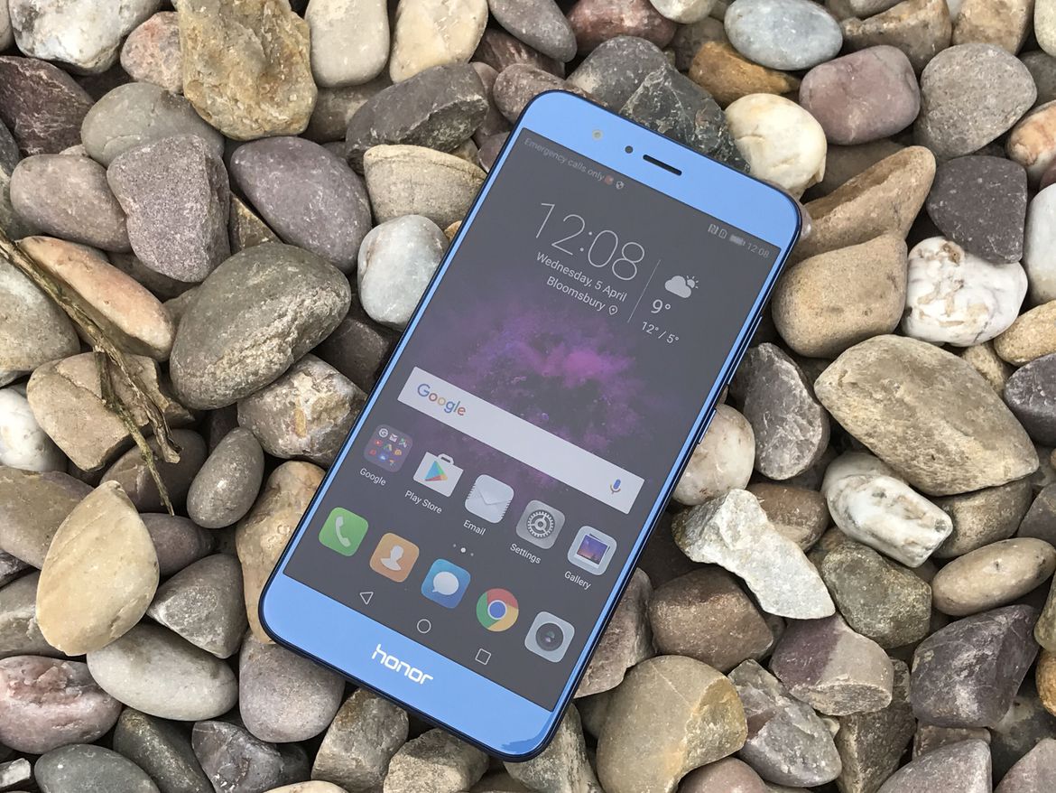 Huawei Honor 8 Pro: có gì khác biệt?