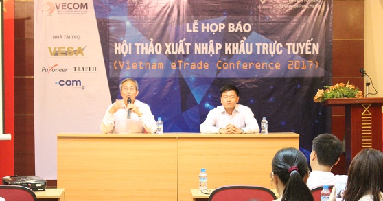 Tại buổi họp báo