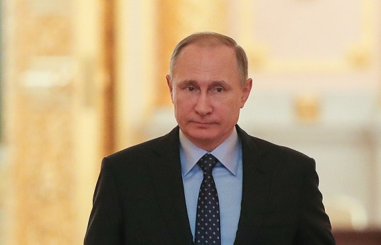 Putin bất ngờ hành động &quot;lạ&quot; với tân Tổng thống Pháp