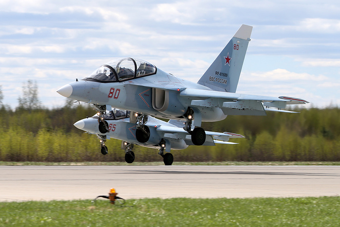Máy bay huấn luyện Yakovlev Yak-130 