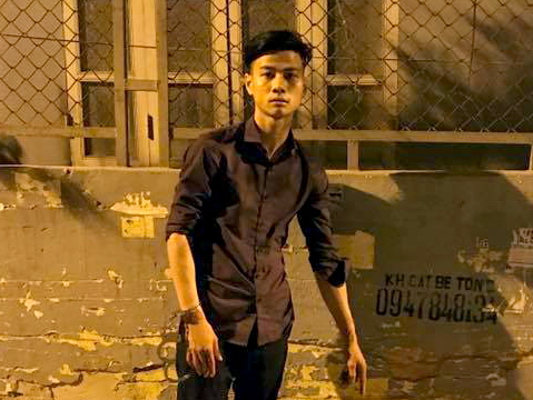Một thanh niên đi cướp vì hận tình với một cô gái... 'dịch vụ'