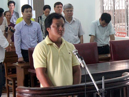 Gây mất điện 22 tỉnh, tài xế lĩnh 5 năm tù, bồi thường 5 tỉ đồng!