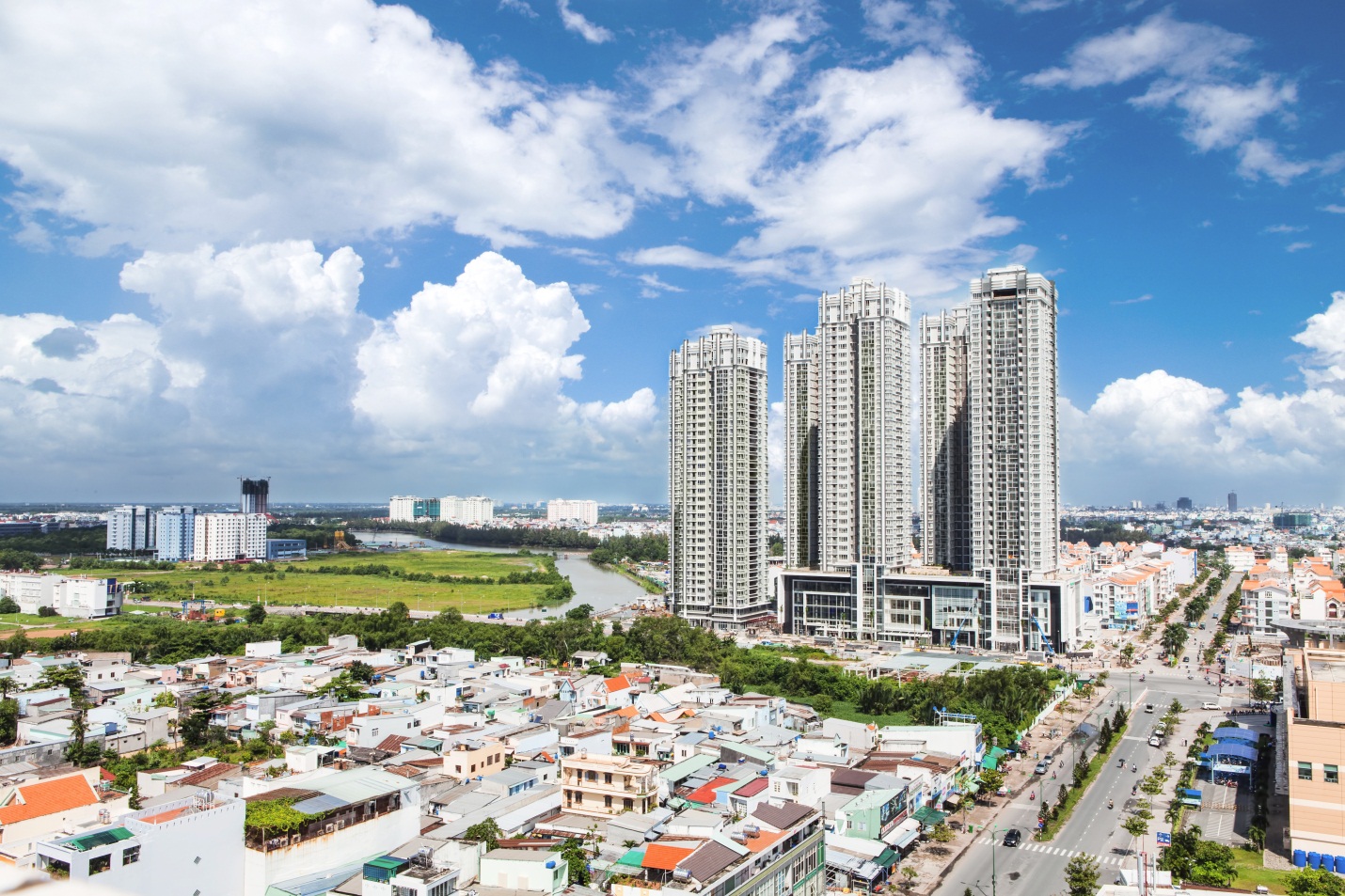 Chỉ số giá nhà ở tại TP.HCM tăng, Hà Nội giảm