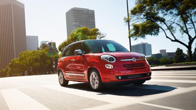 Fiat 500L bị đánh giá là xe cỡ nhỏ tệ nhất, vì hệ thống phanh khó điều chỉnh, chỗ ngồi không thoải mái. Ngược lại, Chevrolet Cruze là mẫu xe compact được đánh giá cao nhất.
