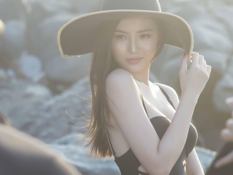 Nữ hoàng Sắc đẹp Toàn cầu Ngọc Duyên khoe thân hình siêu gợi cảm