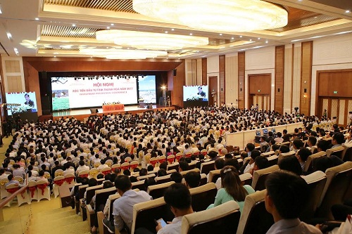 Hội nghị Xúc tiến Đầu tư tỉnh Thanh Hoá năm 2017 vừa diễn ra thành công vào tối 18/5 tại Trung tâm Hội nghị Quốc tế - Quần thể du lịch FLC Sầm Sơn, với sự tham gia của 1.200 đại biểu trong nước và quốc tế. Đây là hội nghị xúc tiến đầu tư có quy mô lớn nhất từ trước đến nay tại Thanh Hóa.