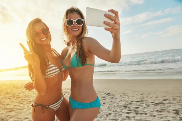 Khoe ảnh du lịch nhiều trên Facebook dễ khiến bạn bị ghét