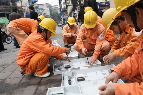 EVN rút ngắn thời gian thực hiện các dịch vụ cung cấp điện