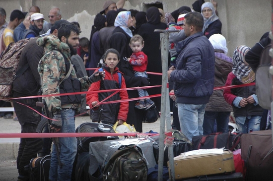 Không thể kháng cự, phe nổi dậy Syria buộc phải đầu hàng