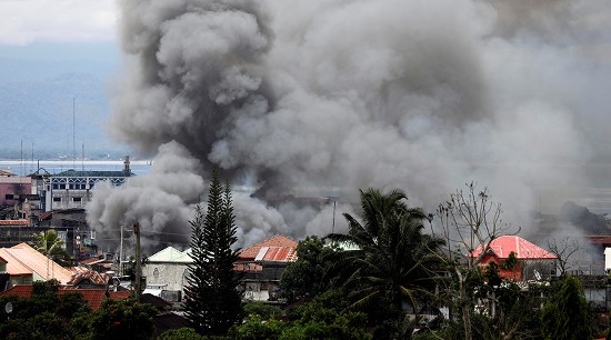 Sau khi thua trận, quân Philippines tung hỏa lực mạnh nhất diệt tên trùm
