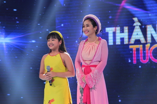 NSND Thu Hiền bày tỏ sự ngỡ ngàng khi thí sinh là người miền Bắc nhưng hát ca khúc Nam bộ một cách tự nhiên, nhẹ nhàng. Về phần nghệ sĩ Quang Linh, anh nhận xét cô bé đã thành công khi gây được cảm tình cho những khán giả lần đầu nghe qua ca khúc ít người hát như vậy.