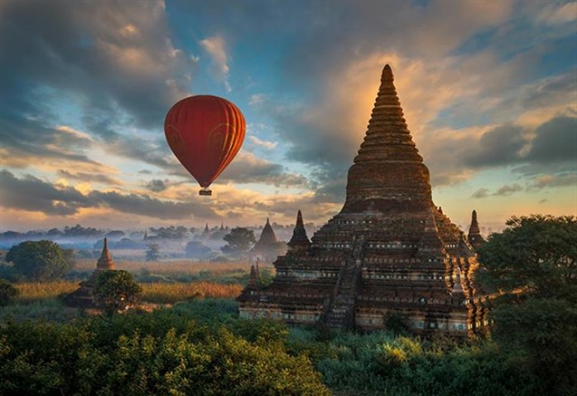 Không như ông chủ Facebook, nhà sáng lập MySpace làm gì khi có 580 triệu đô? Myanmar