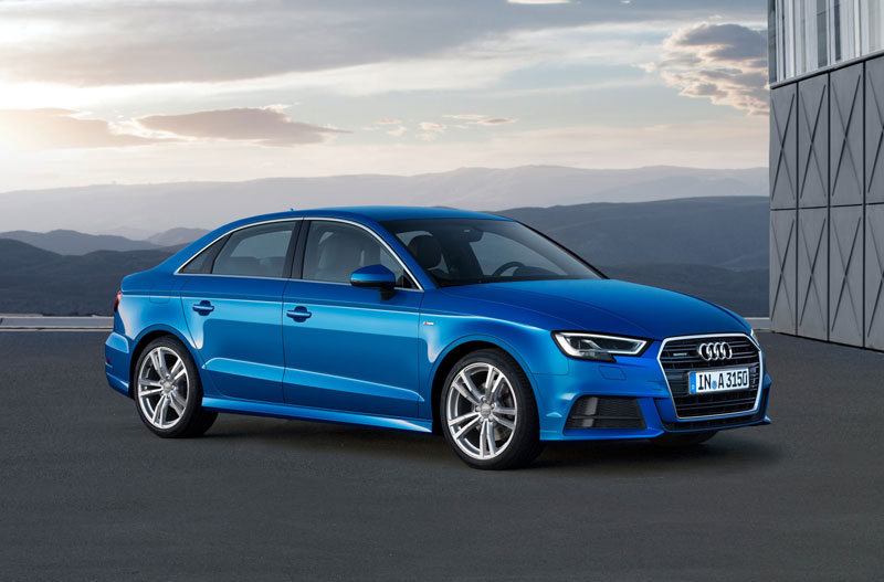 2. Audi A3 (giá khởi điểm: 31.200 USD).