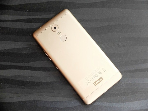 Lenovo K6 Note sở hữu cấu hình tốt trong tầm giá với chip xử lý 8 nhân 64-bit Qualcomm Snapdragon 430, RAM 4GB, bộ nhớ trong 32GB nhưng có thể mở rộng thông qua khe cắm thẻ nhớ microSD.