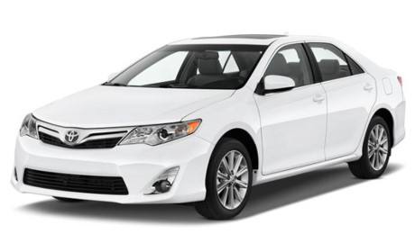 Tính đến đầu tháng 5, Toyota đã khiến khách hàng choáng khi giảm giá mẫu xe này đến 90 triệu đồng/chiếc. Hiện nay, ba mẫu xe Camry từ phân khúc xe sang xấp xỉ 2 tỷ đồng nay chỉ dao động trong khoảng: 1-1,3 tỷ đồng. Ảnh: Xetoyota.