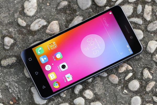 Trong khi đó K6 Note có màn hình lớn hơn với kích thước 5,5 inch nhưng cùng độ phân giải Full HD, camera sau độ phân giải 16 MP và máy ảnh phụ 8 MP.  