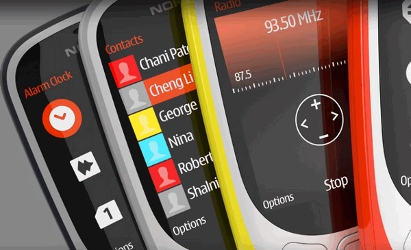 Nokia 3310 2017 có màn hình lớn hơn đáng kể (2,4 inch) với độ phân giải 240 x 320 pixel, trải dài trên nửa trên và cong lên đỉnh. Đây là màn hình màu nên trải nghiệm là khá khác nhau. Màn hình hiển thị mới cũng có lớp phân cực hỗ trợ khả năng quan sát khi sử dụng ngoài trời nắng.