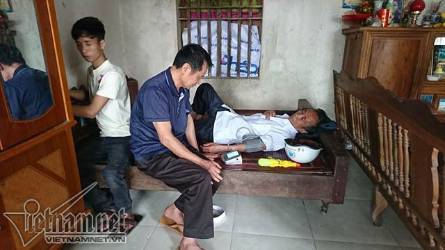 Ông Hàn Đức Long sốc nặng sau buổi xin lỗi công khai.