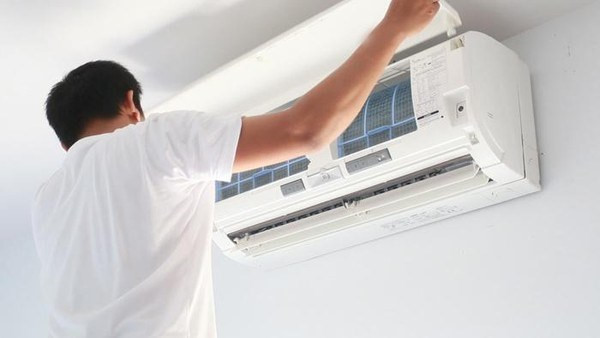 Máy lạnh nên được lắp trên cao để có thể hoạt động tối đa công suất, tránh một số rủi ro trong quá trình sử dụng.