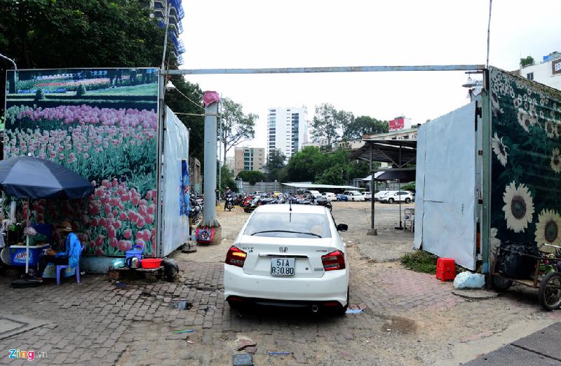 Theo thiết kế tòa tháp cao 208 m gồm 54 tầng cao và 6 tầng hầm. Dự án được chấp thuận chủ trương đầu tư thực hiện từ năm 2004, nhưng đến nay vẫn chưa triển khai, gây lãng phí trong việc sử dụng đất vàng. Trong nhiều năm, khu đất này được dùng để cho thuê làm bãi giữ xe.