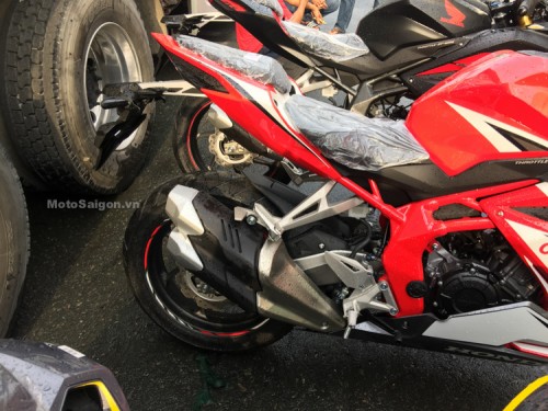 Cận cảnh chi tiết 'hàng nóng' Honda CBR250RR 2017 đầu tiên tại Việt Nam