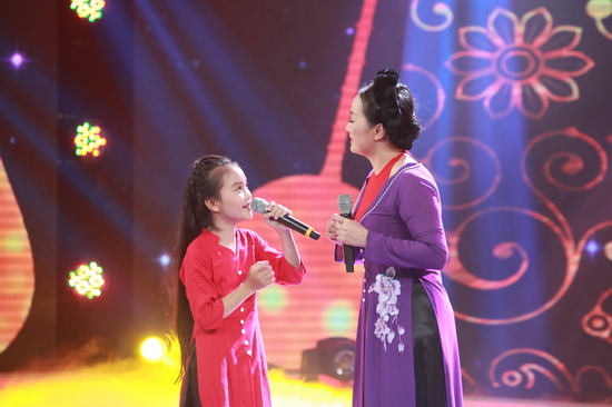 Ấn tượng hơn, trong đêm thi Hóa thân thần tượng, Quỳnh Như đã táo bạo nhập vai NSND Hồng Lựu – người thầy của thí sinh nhí từ trước khi đến với cuộc thi. Ca khúc Giận mà thương của Quỳnh Như được NSND Thu Hiền đánh giá là màn hoá thân giống nhất trong đêm thi.