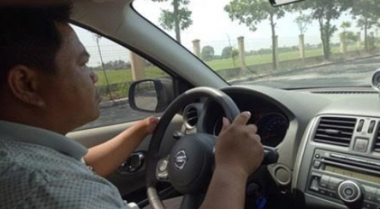 Anh Nguyễn Thế Cương - một người khuyết tậ đang học tại Trung tâm đào tạo nghề và sát hạch lái xe Đông Đô (tại huyện Lương Tài, Bắc Ninh).
