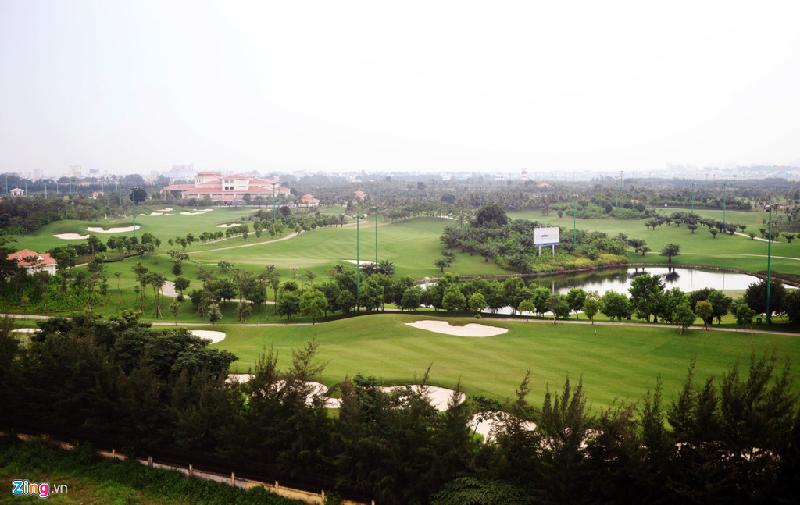Trong 4 sân, mỗi cái được thiết kế 9 lỗ, tổng cộng có 36 lỗ. Sân golf này được thiết kế bởi Công ty Nelson&Haworth Golf Course Architects - là nhà thiết kế sân golf hàng đầu thế giới.