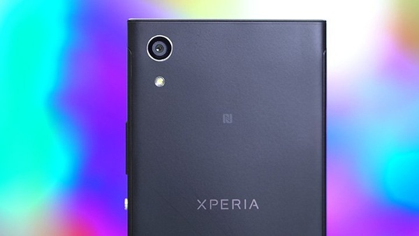 Chức năng chụp hình trên Xperia XA1 rất ấn tượng, thậm chí tương đương trên các mẫu cao cấp của hãng. Cụ thể máy có camera chính độ phân giải lên tới 23MP, sử dụng cảm biến Exmor RS và khẩu độ f/2.0. Công nghệ lấy nét lai Hybrid Autofocus kết hợp giữa lấy nét pha và lấy nét laser vẫn được tích hợp. 