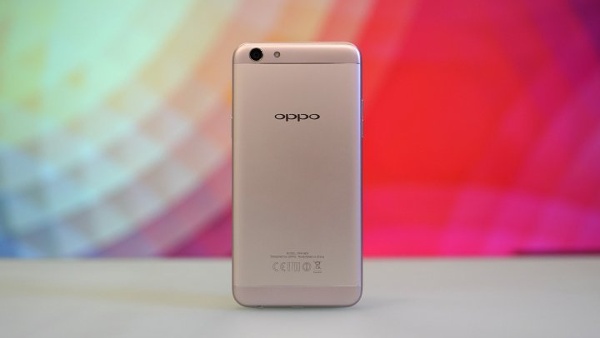 Camera sau của Oppo F3 cũng rất ấn tượng với độ phân giải 13MP, hỗ trợ lấy nét theo pha PDFA cùng chế độ Ultra-HD, đem lại hình ảnh sống động và sắc nét.