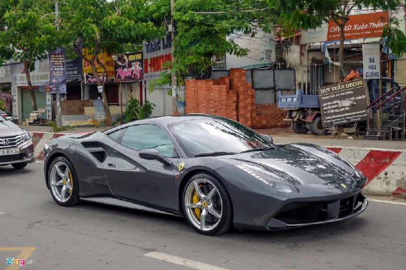 Cường Đô La lại gây 'sốc' khi sắm thêm siêu xe Ferrari 488 GTB