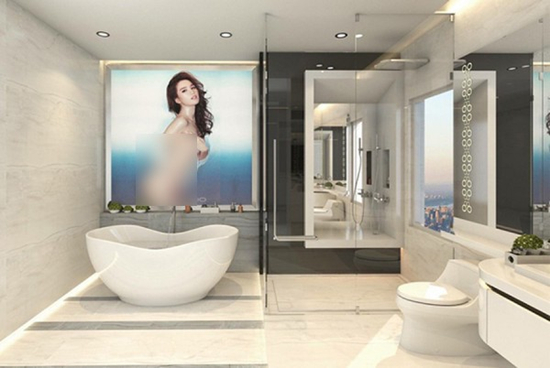Điểm trừ là Ngọc Trinh quá tham tạo dấu ấn cá nhân bằng cách trưng ảnh đẹp của mình khắp mọi ngóc ngách trong căn nhà.