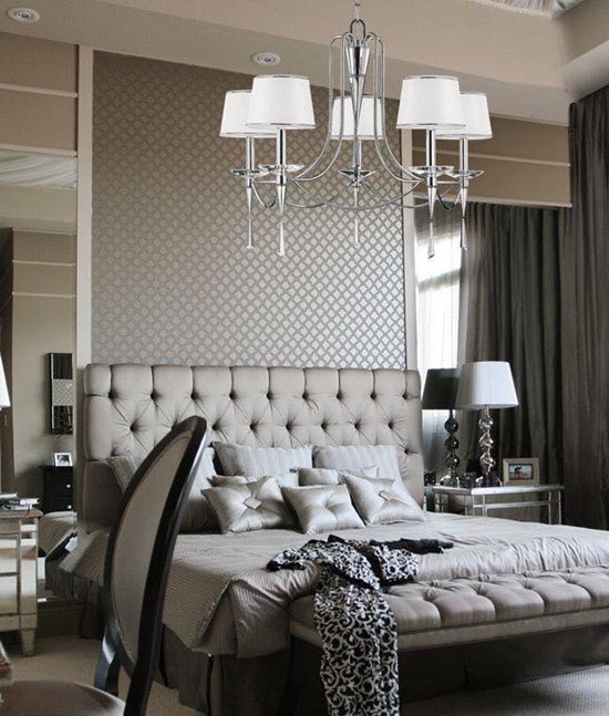 Khánh My rất đầu tư trang hoàng cho phòng ngủ 