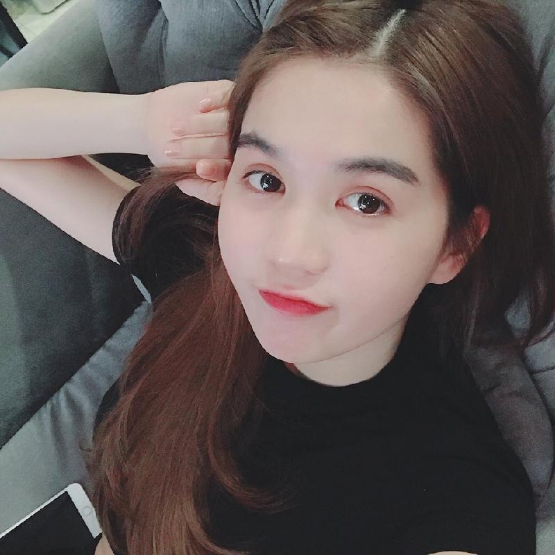 Ngọc Trinh lại 