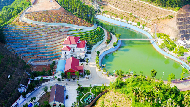 Dinh thự Giám đốc Sở TNMT Yên Bái xây từ tiền vay và tiết kiệm?