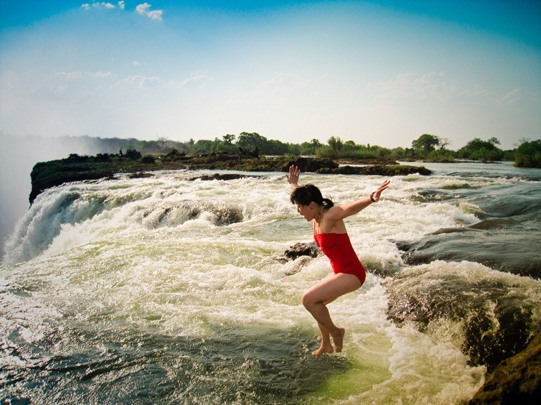Nơi đây từng xảy ra nhiều vụ tai nạn du khách trôi xuống thác và thiệt mạng. Dù vậy, đây được coi là một trải nghiệm đầy thách thức nhưng lại kích thích những người ưa mạo hiểm. Ảnh: Amusing Planet.