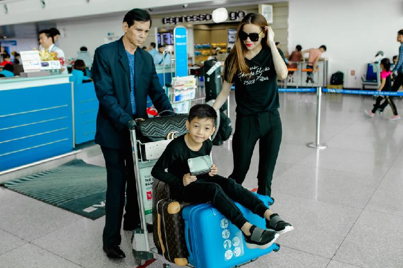 Tour diễn Love Songs ở Mỹ của Hồ Ngọc Hà gồm 6 đêm nhạc tại các thành phố Houston, San Diego, San Jose, Denver, Dallas, Atlanta. Đ