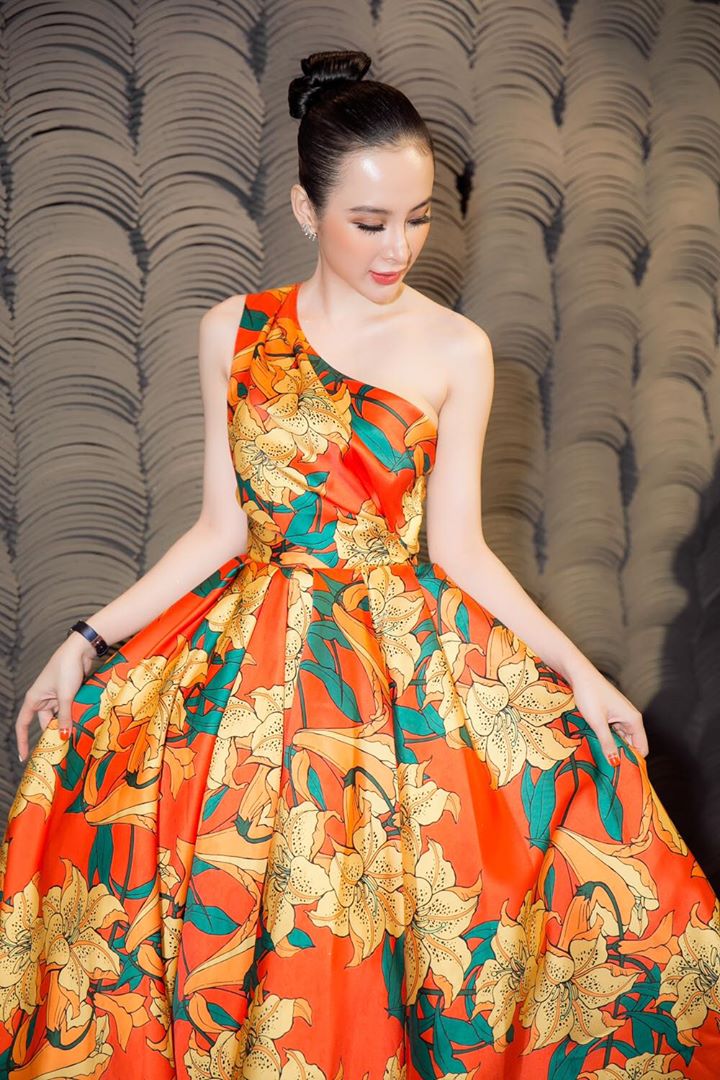 Angela Phương Trinh sáng trưng với thiết kế tôn da