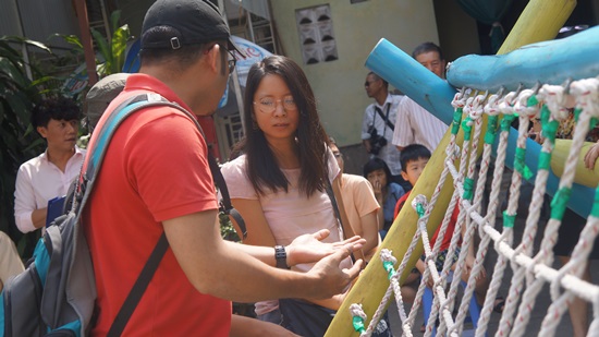 Sân chơi 