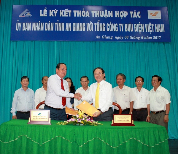 An Giang: Nhận và trả kết quả giải quyết thủ tục hành chính qua Bưu điện
