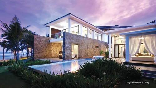 Vinpearl Đà Nẵng Resort & Villas tọa lạc tại vị trí đắc địa, với khung cảnh thơ mộng và thư giãn