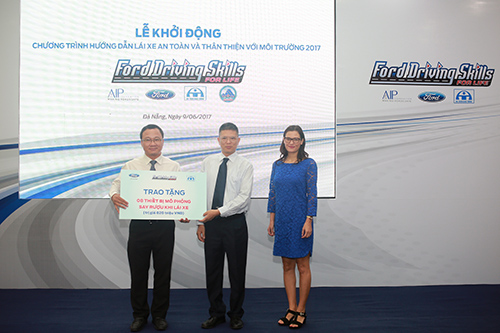 Chương trình &quot;Hướng dẫn Lái xe An toàn và Thân thiện với Môi trường&quot;