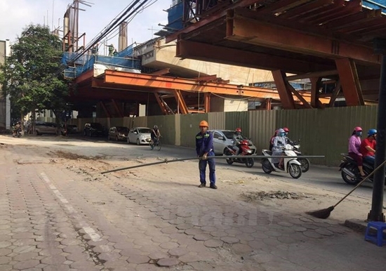 Chủ đầu tư nói gì về ống tuýp thép rơi từ dự án đường sắt đô thị