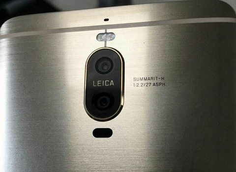 Huawei Mate 9. Huawei Mate 9 được trang bị cảm biến ảnh kép Leica, trong đó một cảm biến RGB (12 megapixel) và một cảm biến đơn sắc (20 megapixel). Bằng cách kết hợp hai cảm biến này, điện thoại có thể chụp ảnh màu lên đến 20 megapixel. Hiệu ứng Bokeh cải thiện đáng kể ảnh chụp của Mate 9 so với P9 và giúp đảm bảo chất lượng ảnh chụp trong điều kiện ánh sáng yếu.