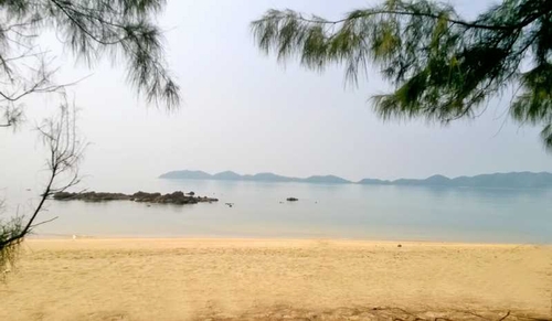 Bãi tắm Đầu Rồng