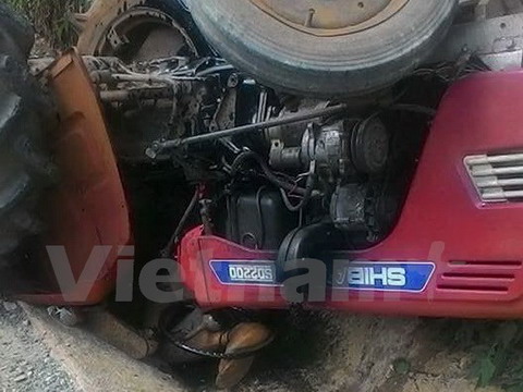 Đắk Nông: Xe cày lật xuống rãnh nước, một người tử vong